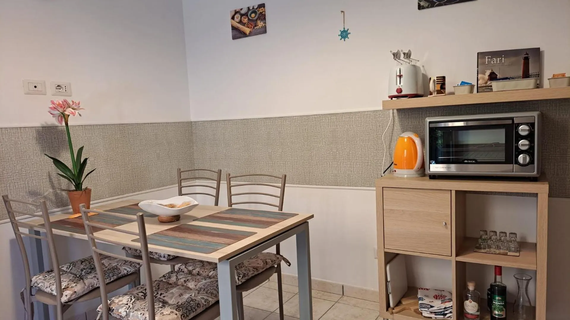 Holidays At The Dock - Fiumicino Airport Apartment