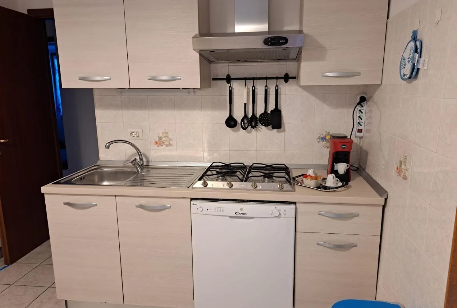 Holidays At The Dock - Fiumicino Airport Apartment